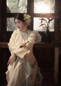 Graceful Vietnamese Woman: Timeless Traditional Charm 1000026935 - image 6