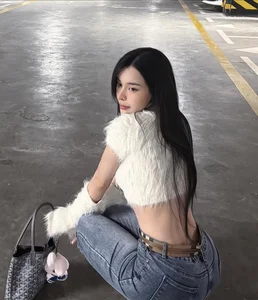 Lifestyle and Fashion: Stunning Post-Holiday Moments of Van Thanh’s Girlfriend - image 3