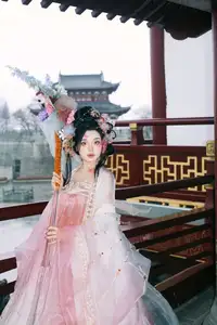 Discover Qi Qi's Ethereal Beauty: Hanfu under Cherry Blossoms. YiTuYu Art Language Vol.8650 Collection. - image 2