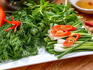 Controversial Delicacies: Why Top Chefs Refuse to Serve These Cruel Dishes - image 1