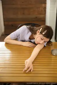 Yue Xi: Captivating Youthful Charm in School Uniform - XiuRen No.10622 - image 4