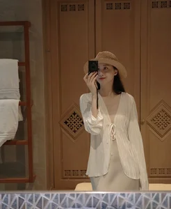 Exploring the Glamorous Lifestyle and Fashion of the Influencer Linked to High-Profile Dating Rumors - image 7