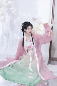 Exquisite Artistry in YiTuYu Art Language Vol.6225 Starring Qi Luo Sheng De Xiao Su Su - image 21