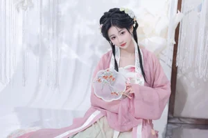Exquisite Artistry in YiTuYu Art Language Vol.6225 Starring Qi Luo Sheng De Xiao Su Su - image 20