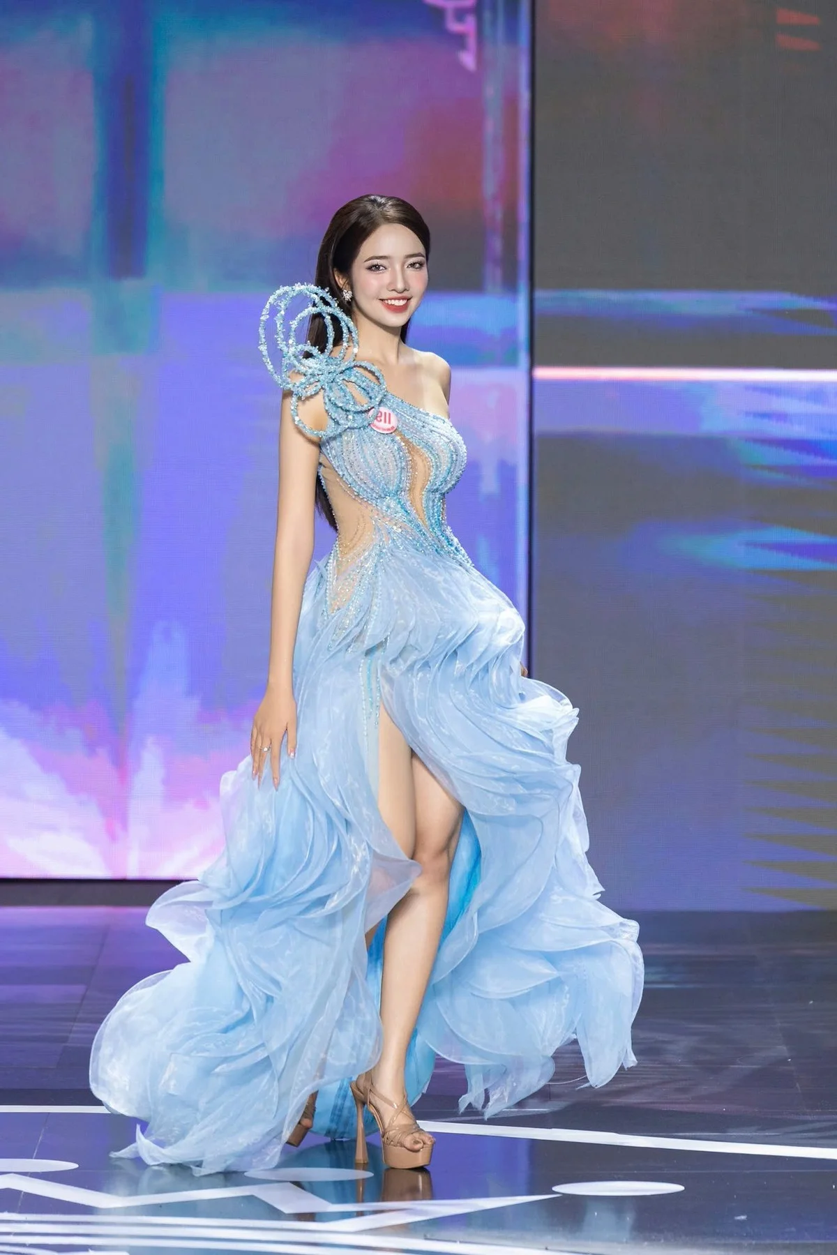 Thanh Binh Dazzles in Pre-Miss Vietnam Finale Swimsuit Photoshoot