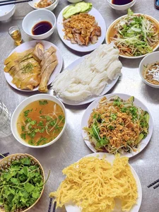 Discover Nam Dinh Dipping Pho with Char Siu: A Rustic Culinary Gem - image 1