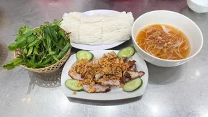 Discover Nam Dinh Dipping Pho with Char Siu: A Rustic Culinary Gem - image 9