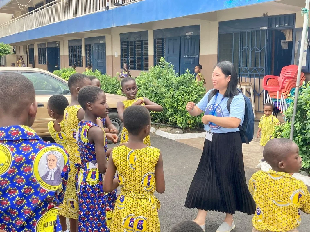 Vietnamese Teacher Brings Education and Cultural Pride to Africa Wearing Traditional Ao Dai