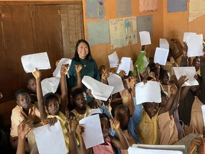 Vietnamese Teacher Brings Education and Cultural Pride to Africa Wearing Traditional Ao Dai - image 7