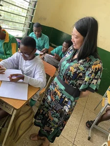 Vietnamese Teacher Brings Education and Cultural Pride to Africa Wearing Traditional Ao Dai - image 2