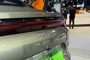 BYD Han L 2026 Debuts: Electric Sedan with Supercar Performance, Attractive Price from Only 725 Million VND! - image 9