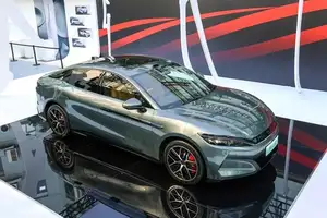 BYD Han L 2026 Debuts: Electric Sedan with Supercar Performance, Attractive Price from Only 725 Million VND! - image 2