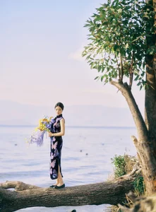 Ethereal Elegance: Ju Xiao Tao’s Blue Cheongsam Serenity at Erhai Lake - image 12