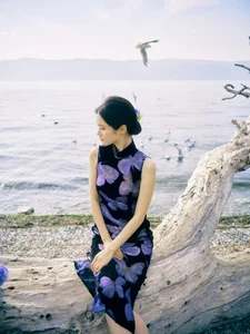 Ethereal Elegance: Ju Xiao Tao’s Blue Cheongsam Serenity at Erhai Lake - image 19