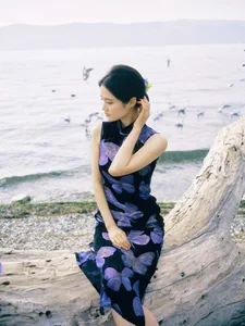 Ethereal Elegance: Ju Xiao Tao’s Blue Cheongsam Serenity at Erhai Lake - image 7