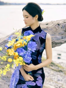Ethereal Elegance: Ju Xiao Tao’s Blue Cheongsam Serenity at Erhai Lake - image 23