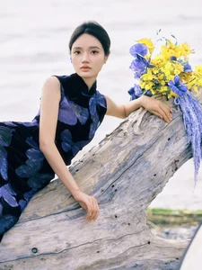 Ethereal Elegance: Ju Xiao Tao’s Blue Cheongsam Serenity at Erhai Lake - image 13