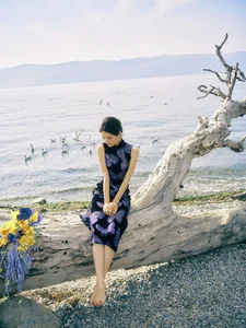 Ethereal Elegance: Ju Xiao Tao’s Blue Cheongsam Serenity at Erhai Lake - image 17