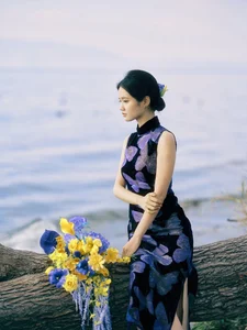 Ethereal Elegance: Ju Xiao Tao’s Blue Cheongsam Serenity at Erhai Lake - image 24