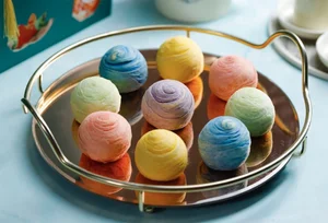 Exploring the Diverse Mooncakes of Asia - image 6