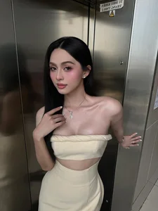 The Rise of AI-Like Perfection: Transgender Beauty Stuns with Flawless Aesthetics - image 6