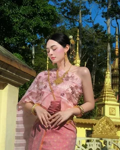 The Rise of AI-Like Perfection: Transgender Beauty Stuns with Flawless Aesthetics - image 4