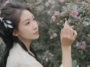 Elegant Portraiture: YiTuYu Art Language Vol.4359 featuring Xiao Lu Photography Collection - image 1