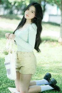 Sophisticated Portraiture: YiTuYu Art Language Vol.7583 Featuring Jing Jing Jing - image 9