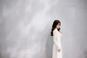 The Pure Elegance of the White Ao Dai: A Tribute to Vietnamese Student Tradition - image 95