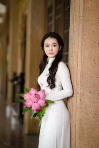 The Pure Elegance of the White Ao Dai: A Tribute to Vietnamese Student Tradition - image 54