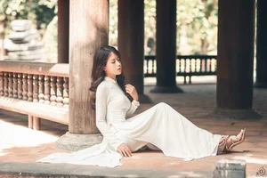 The Pure Elegance of the White Ao Dai: A Tribute to Vietnamese Student Tradition - image 73