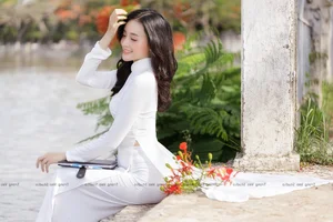 The Pure Elegance of the White Ao Dai: A Tribute to Vietnamese Student Tradition - image 84