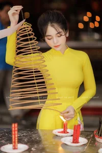 The Pure Elegance of the White Ao Dai: A Tribute to Vietnamese Student Tradition - image 55
