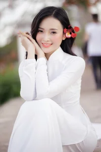 The Pure Elegance of the White Ao Dai: A Tribute to Vietnamese Student Tradition - image 93