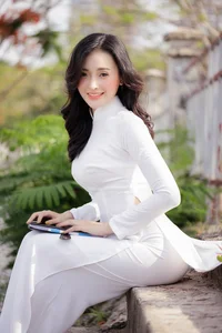 The Pure Elegance of the White Ao Dai: A Tribute to Vietnamese Student Tradition - image 35
