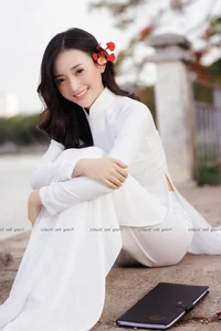 The Pure Elegance of the White Ao Dai: A Tribute to Vietnamese Student Tradition - image 29