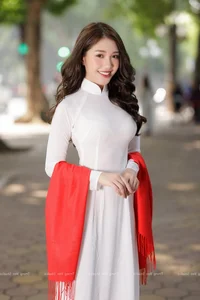 The Pure Elegance of the White Ao Dai: A Tribute to Vietnamese Student Tradition - image 40
