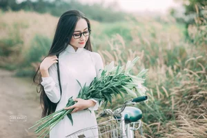 The Pure Elegance of the White Ao Dai: A Tribute to Vietnamese Student Tradition - image 66