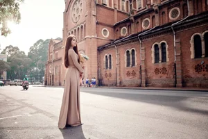 The Pure Elegance of the White Ao Dai: A Tribute to Vietnamese Student Tradition - image 75