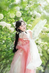 Ethereal Hanfu Beauty Amidst White Blooms - YiTuYu Vol.8889 Jiao Yi Zhi Sui Sui - image 9