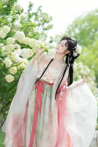 Ethereal Hanfu Beauty Amidst White Blooms - YiTuYu Vol.8889 Jiao Yi Zhi Sui Sui - image 22