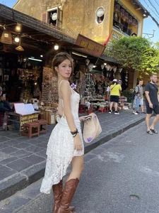 Rising Fashion Icons: Exploring the Bold and Sophisticated Style of Saigon’s Modern Influencers - image 6