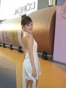 Rising Fashion Icons: Exploring the Bold and Sophisticated Style of Saigon’s Modern Influencers - image 4