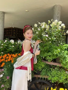 Rising Fashion Icons: Exploring the Bold and Sophisticated Style of Saigon’s Modern Influencers - image 8