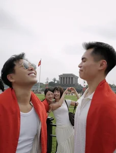 Celebrating National Pride: Salim and Friends Honor Vietnam’s Reunification Day - image 1